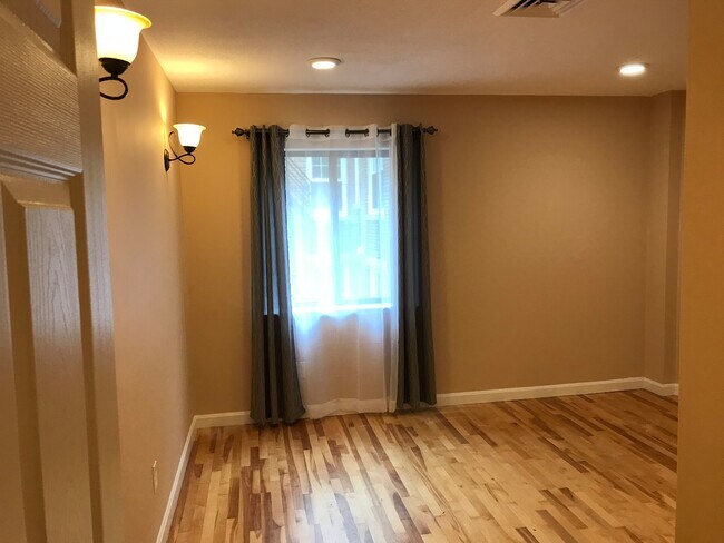 274 Chestnut Ave unit N, Jamaica Plain, MA 02130 - photo 7