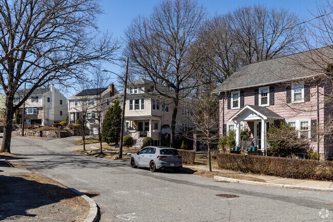 Many colonial style can be seen along the streets of Brush Hill.