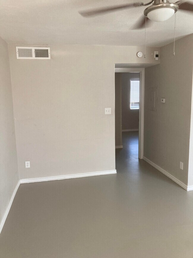 2723 E Southgate Ave unit 102, Phoenix, AZ 85040 - photo 4