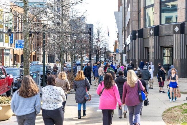 Downtown Lexington offers a variety of restaurants and shops near Gratz Park.