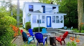 2405 Lakefront Dr, Holland, MI 49424