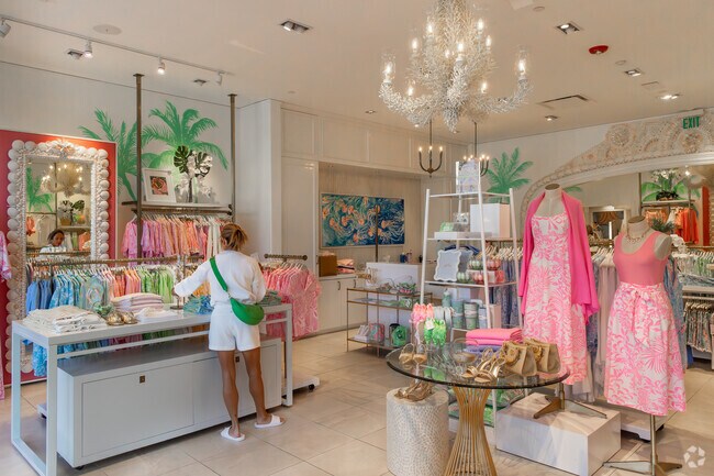 Enjoy upscale shopping at it's finest on the Grand Boulevard in Miramar Beach.