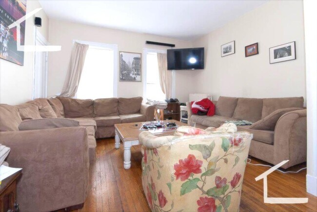 45 Falkland St unit 2, Brighton, MA 02135 - photo 2