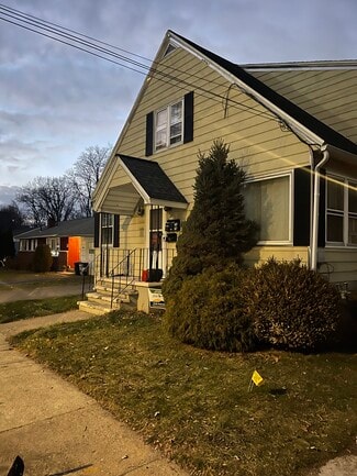 1071 van Velsen St Unit 3 downstairs, Schenectady, NY 12303