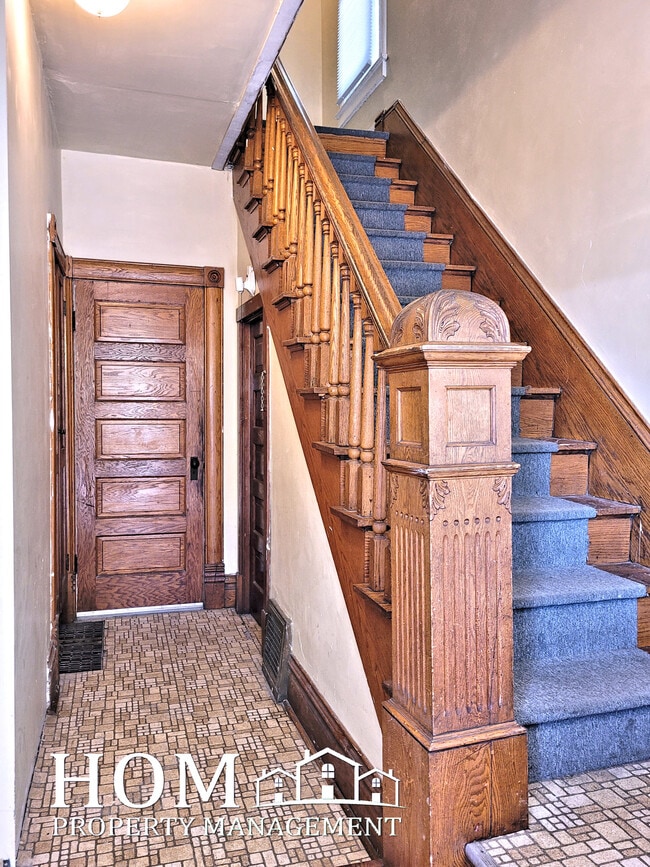 704 N 2nd St Unit 2, Mankato, MN 56001