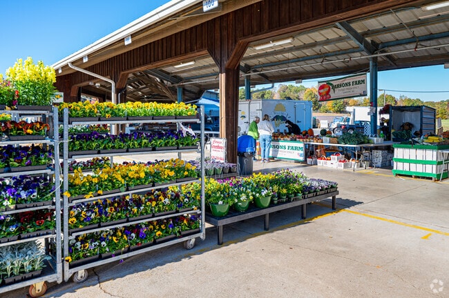 Colfax’s farmers market is a go‑to for fresh flowers and produce.