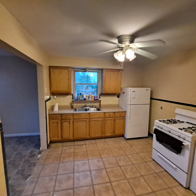 5141 Sumter Ave unit 2, Cincinnati, OH 45238 - photo 6