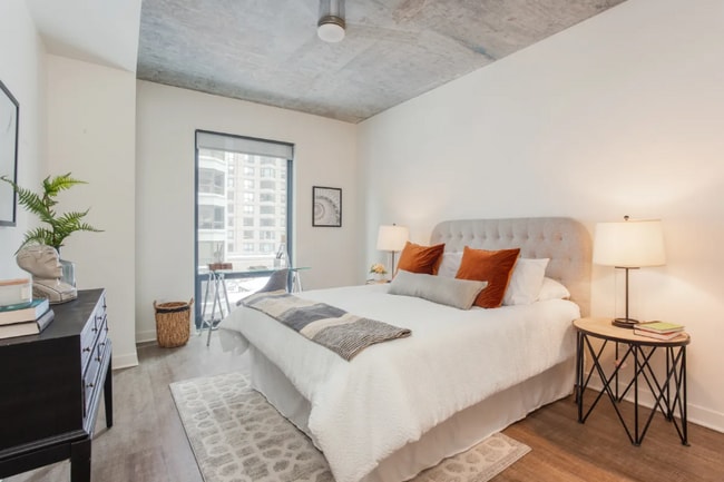 397 E Ohio St, Chicago, IL 60611 - photo 7