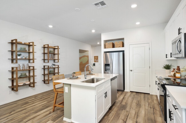 17985 W Calle Lejos, Sun City West, AZ 85387 - photo 3