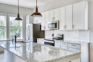 655 E Bay St, Charleston, SC 29403