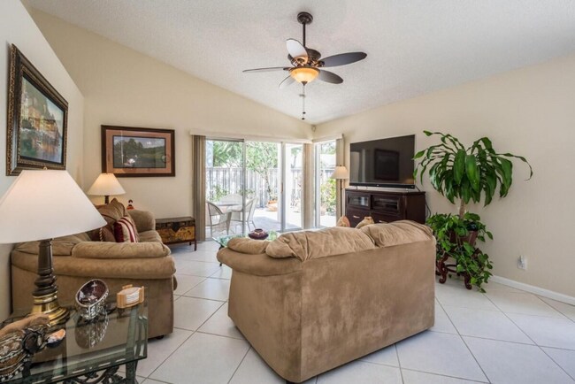 20 Commodore Place, Palm Beach Gardens, FL 33418 - photo 2