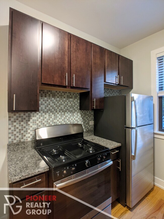 910 W George St unit 2912-G-R, Chicago, IL 60657 - photo 7