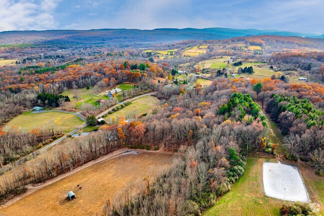 Large and manicured properties set Mointague apart from surrounding towns.