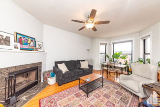 2959 N Halsted St Unit 3, Chicago, IL 60657