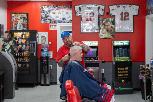 For a fresh cut, head to Uptowns Finest in Rockland.