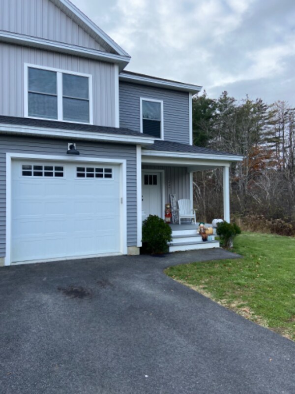 33 Wesleys Way, Yarmouth, ME 04096