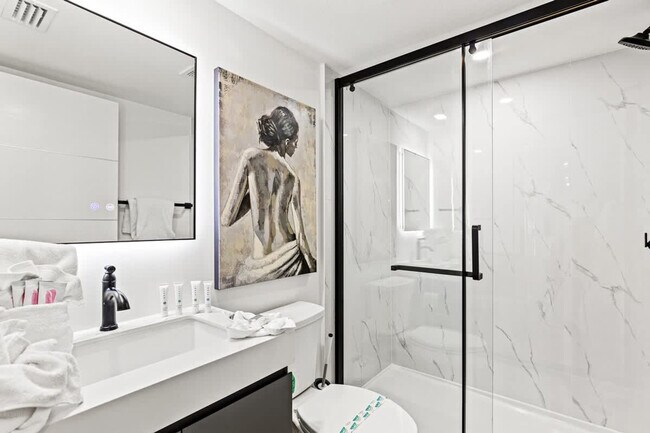 8115 Thomas Dr unit FL2-ID1355038P, Panama City, FL 32408 - photo 6