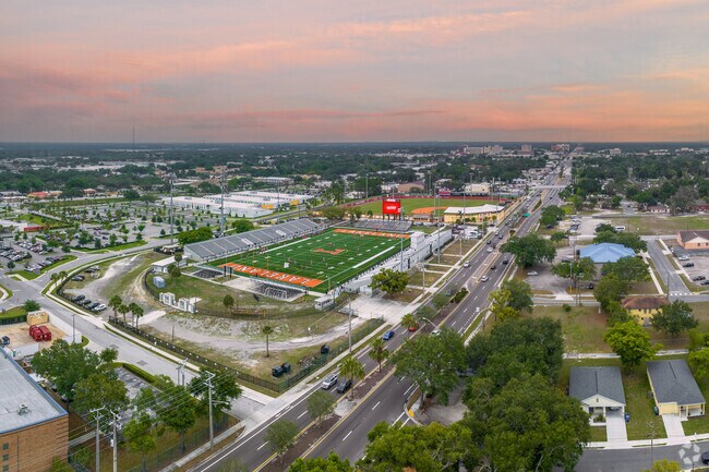 Residents of Paul A Diggs often use Florida Ave north to shopping or south to downtown Lakeland.
