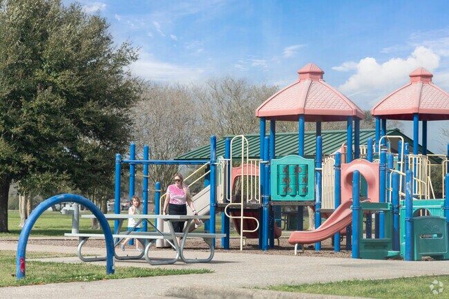 Families in Safe Sommerset relish exploring the numerous parks together.