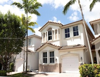 8681 NW 98th Ave, Doral, FL 33178