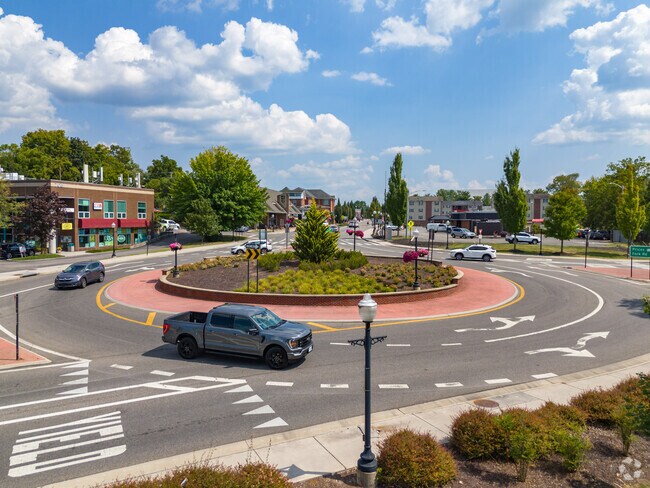 Residents of Kabrich Crescent enjoy easy access to downtown Blacksburg and local amenities.