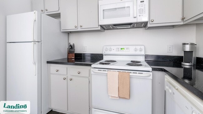 222 E Saratoga St unit 304, Baltimore, MD 21202 - photo 7