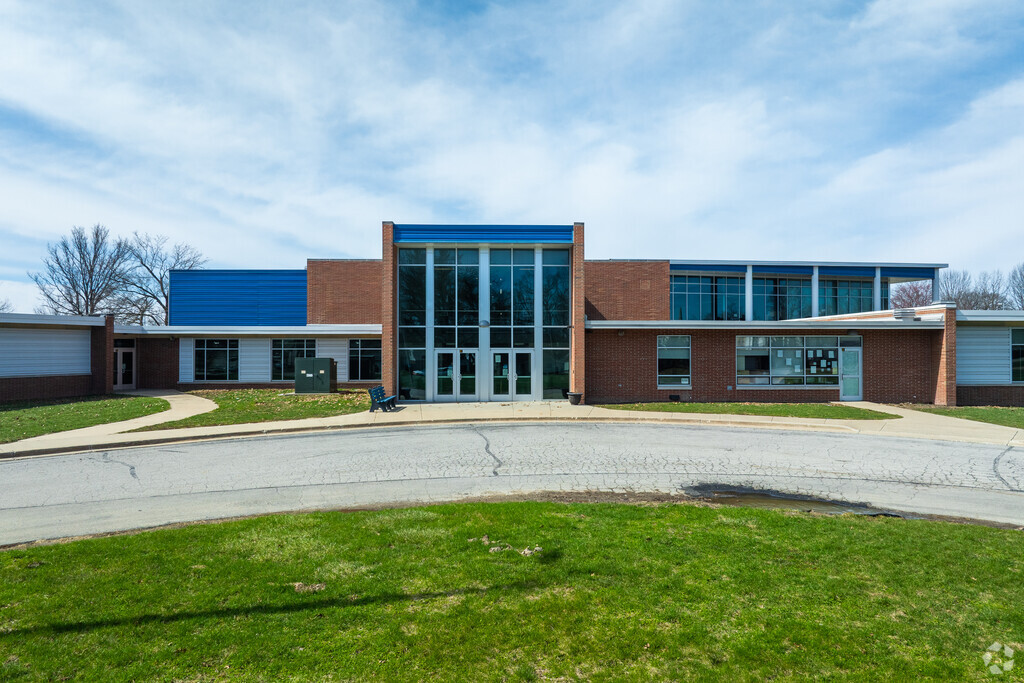 MacArthur High School
