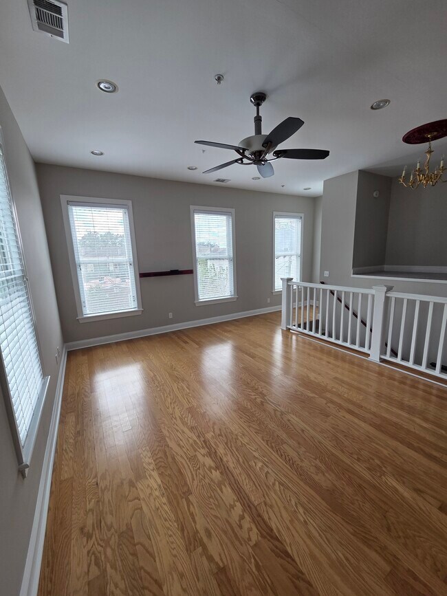 302 Lorch St unit 201, Savannah, GA 31401 - photo 3