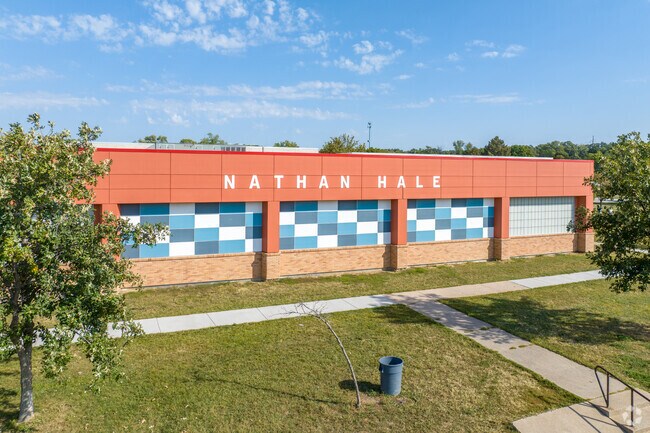 Nathan Hale Magnet Middle School offers Hartman Avenue residents a 16:1 student-teacher ratio.