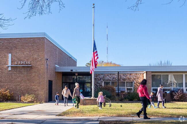 Lydell Community Center in Glendale hosts year‑round programs for families.