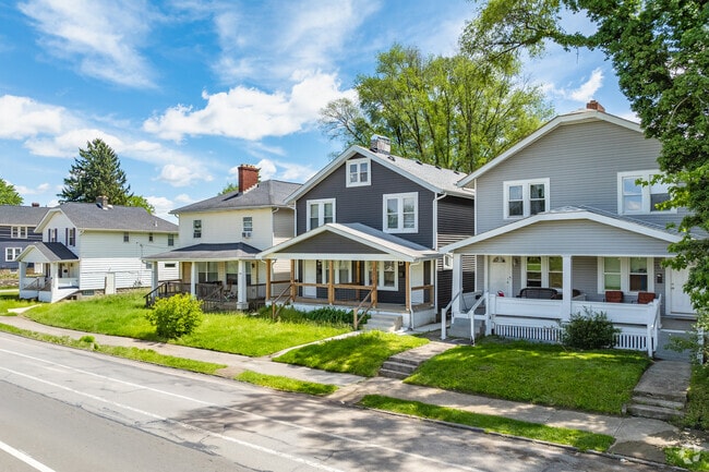 The median price for a home in Karns Park is in the mid-$200,000s.