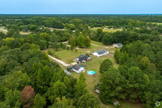 Privateer is a rural suburb of Sumter.