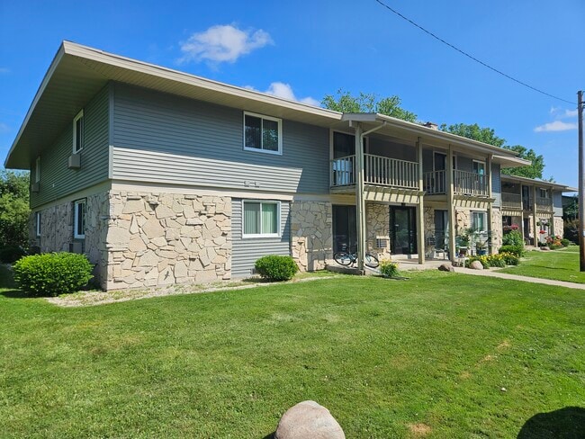 Wilson Heights, Menasha, WI 54952 - photo 6