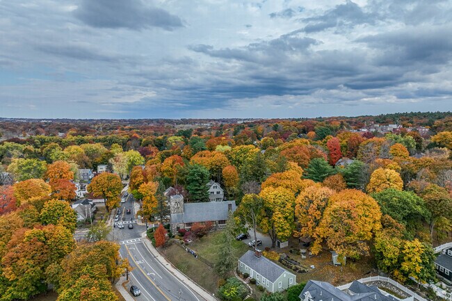 The town of Winchester Highlands offers a slow and peaceful lifestyle.