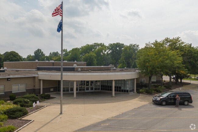 The main entrance to Hawthorne Elementary on Rawles Ave.