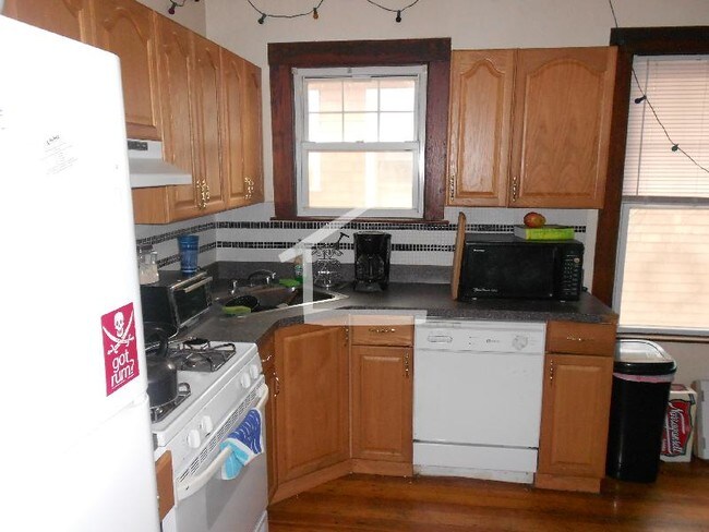 35 Long Ave unit 2, Allston, MA 02134 - photo 6