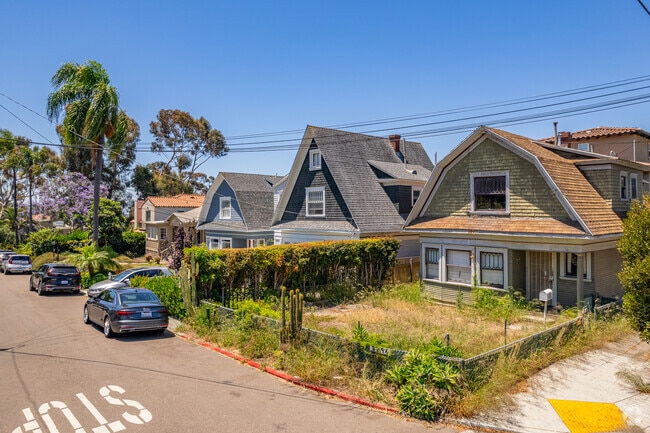 Craftsman homes represent some of the higher end residential options available in Hillcrest.