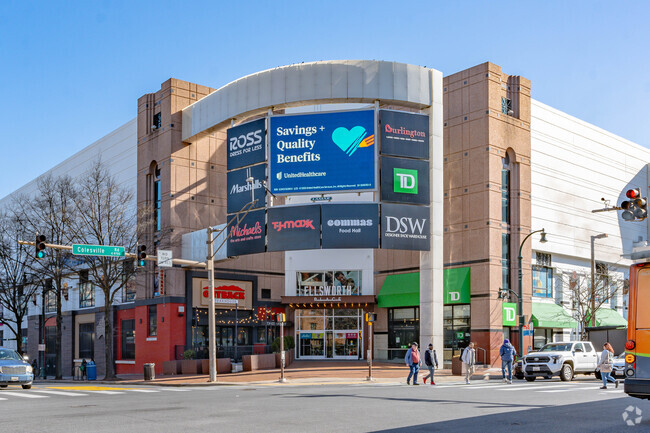 The Silver Spring Mall is located in a convenient central location.