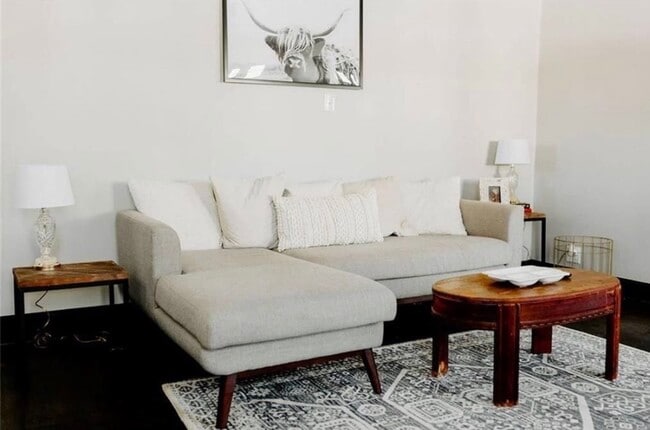 620 Berkley Rd, Indianapolis, IN 46208 - photo 2