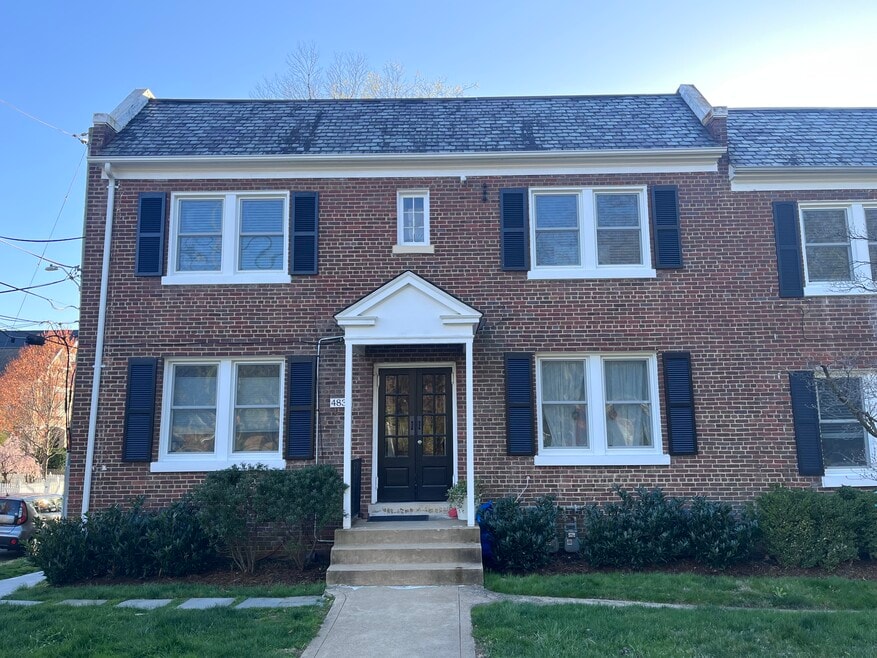 4834 Reservoir Rd NW unit 1, Washington, DC 20007 - photo 1