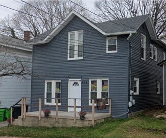 416 E Larwill St Unit Front Triplex Apt 1, Wooster, OH 44691