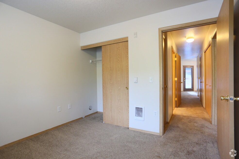 Powell Street Station, Gresham, OR 97030 - photo 2