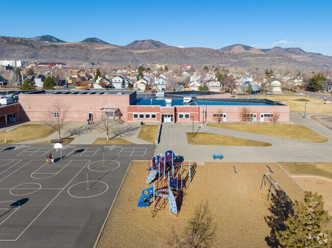 Mt Carbon Elementary School Entrance