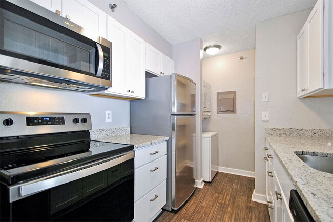 Cornerstone at Troy Apartments, Troy, MI 48083 - photo 4