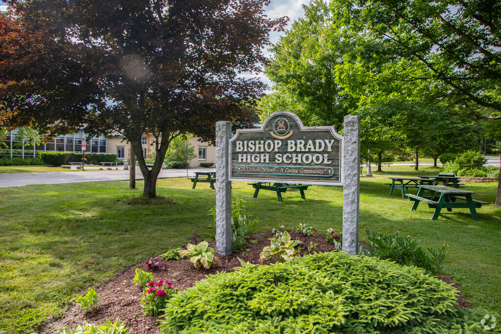 Bishop Brady High School, Concord NH Rankings & Reviews - Homes.com