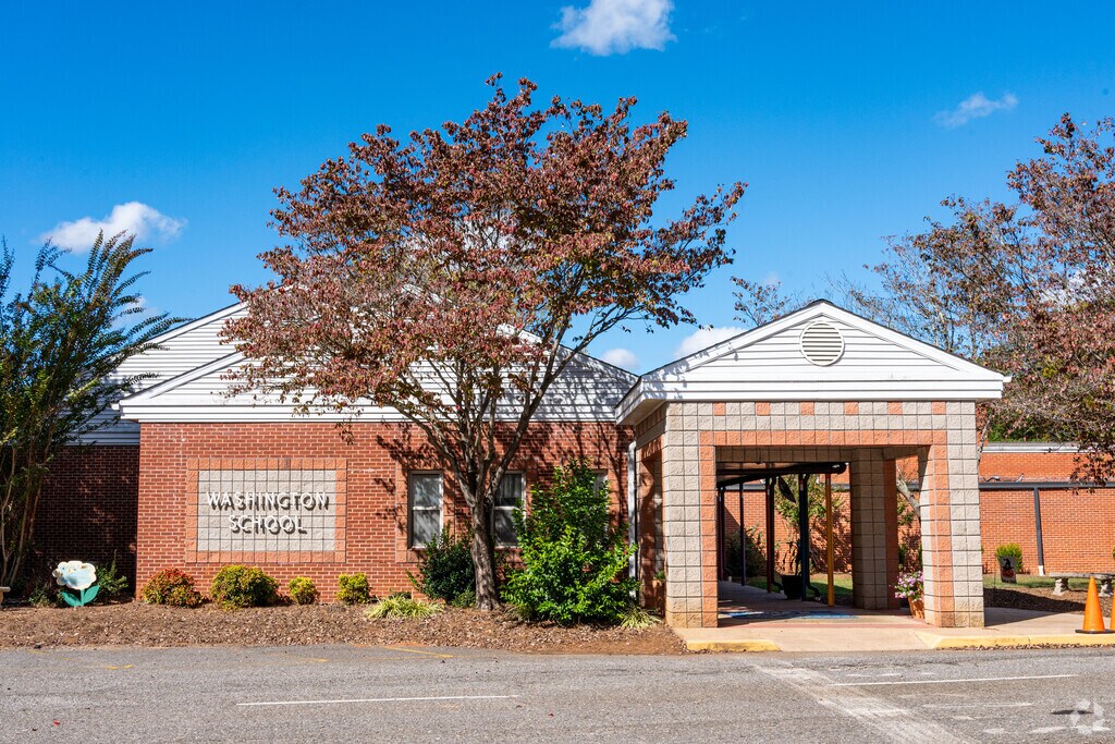 Washington Math & Science Immersion School provides education in
Cleveland County.