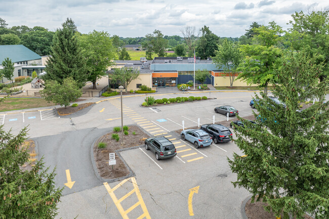 Oak Meadow Montessori School in Littleton, MA.