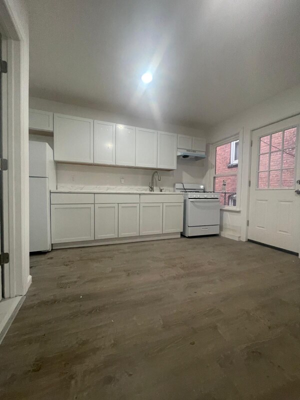 811 High St unit 1R, Holyoke, MA 01040 - photo 3