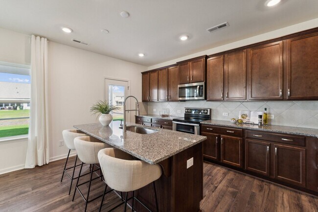 236 Wheatfield Dr unit 36892451, Statesville, NC 28677 - photo 4