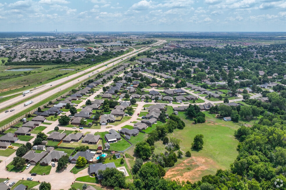 Hollyrock-Silver Maple